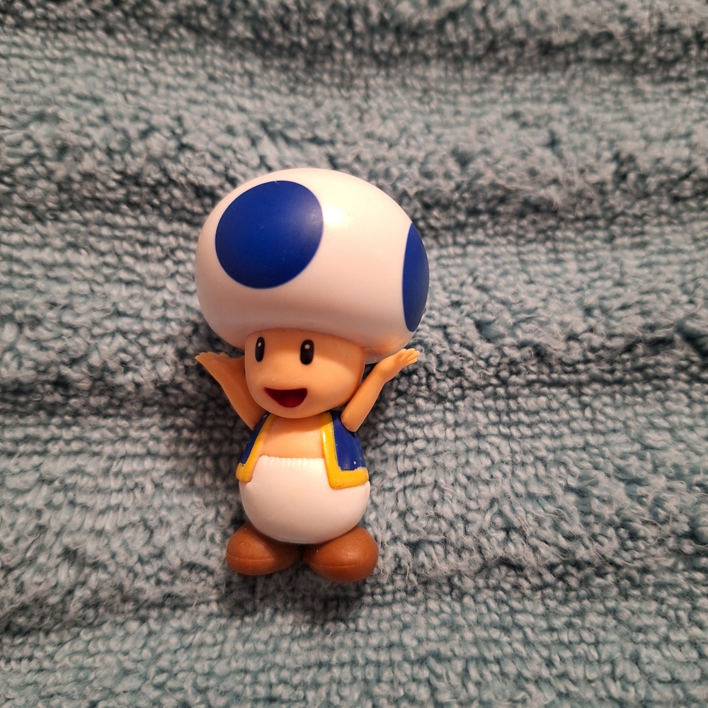 Nintendo Blue & White Toad Poseable Figure